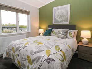 3 عدّة غرف نوم وبديكورات فريدة لكل غرفة وطراز فريد لكل وحدة