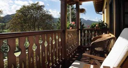 Sunny Cottage for a Quiet Getaway