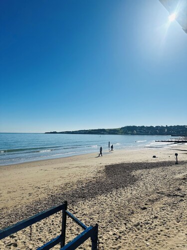 Family-sized house 5 minutes away from the beach