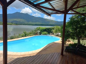 Pool - Holiday Home on Ilot Fortier Sea Shore  (Petite Rivière Noire)