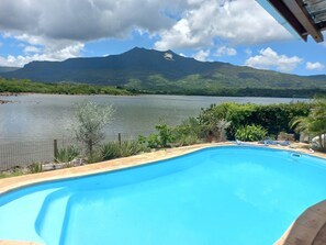 Pool - Holiday Home on Ilot Fortier Sea Shore  (Petite Rivière Noire)