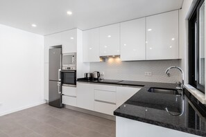 Fridge, microwave, oven, dishwasher