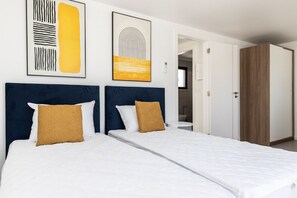 4 bedrooms, iron/ironing board, free WiFi, bed sheets