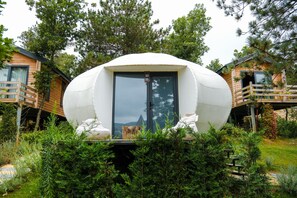 Literie de qualité supérieure, Wi-Fi gratuit, draps fournis