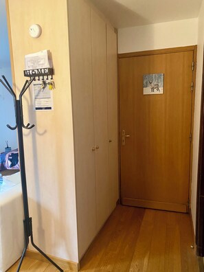 Interior - Bright 2-room apartment (Péone)