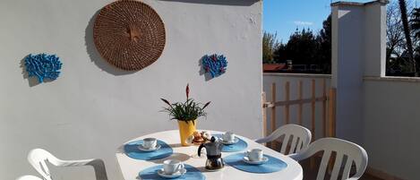 Apartment | 1 bedroom, bed sheets