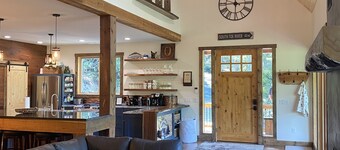 New Home on South Toe River, Pet Friendly