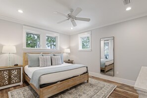 4 bedrooms, free WiFi, bed sheets