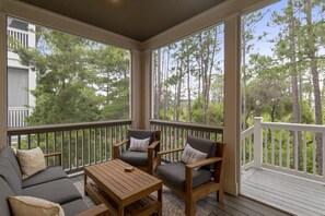 Property grounds - Book a Holiday Stay! Off SEAson - Beautiful Blue Mountain Home! 4 Adult Bikes! (Santa Rosa Beach)