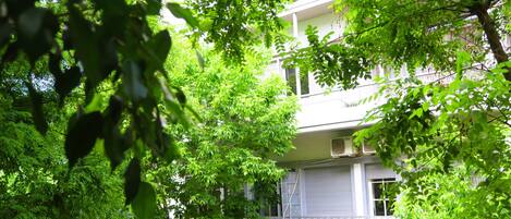 Enceinte de lâhĂ©bergement