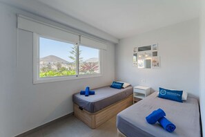 1 غرفة نوم ومكواة/لوح كي وواي فاي وملاءات أسرّة