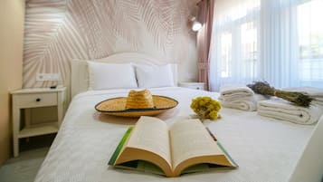特色装修、特色家居、笔记本电脑工作区、免费 WiFi