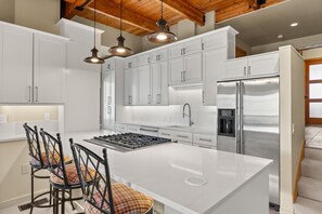 Leilighet, 4 soverom | Eget kjøkken | Kjøleskap, ovn, kaffetrakter/tekoker og brødrister