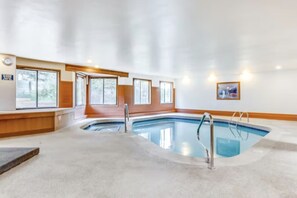 Leilighet, 2 soverom | Basseng | Innendørsbasseng