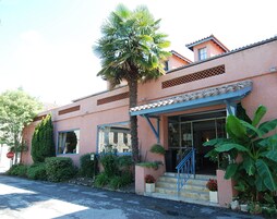 Fachada da propriedade