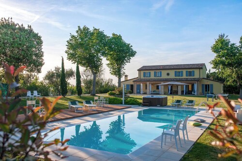 Villa Elettra 12&2 by Marche Holiday Villas