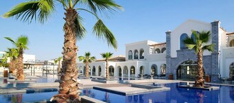 Anemos Luxury Grand Resort