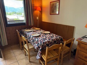 Dining - Nice flat with balcony view Mont Blanc | Parking (Chamonix-Mont-Blanc)