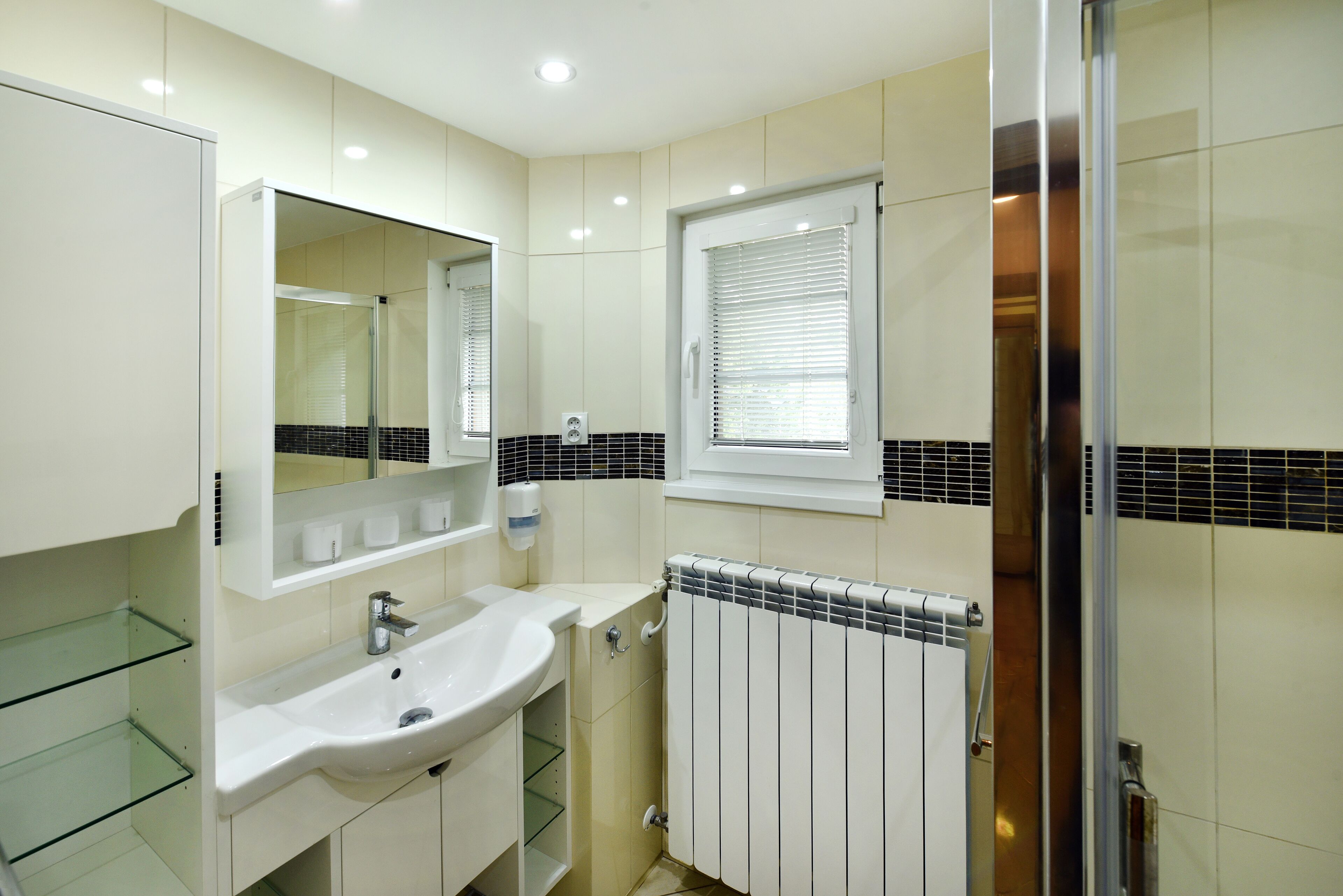 APLEND Hotel Lujza Major