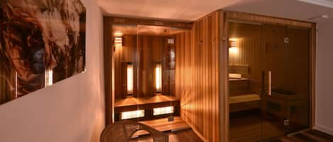 Sauna, steam room