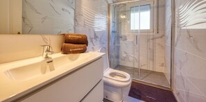 Combined shower/bathtub - ♥ CostaCabana - Villa Sunrise ♥ (Lloret de Mar)