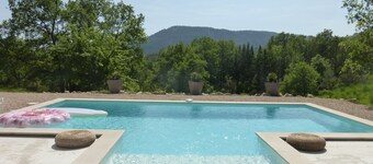 Villa in a green setting, not overlooked, facing the village of Bargemon