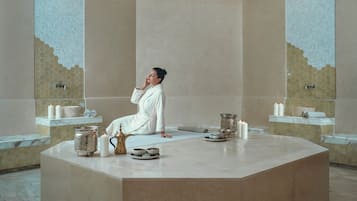 Couples treatment rooms, sauna, hot tub, steam room, Turkish bath