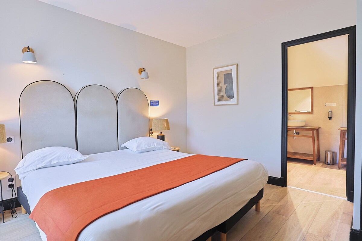 Deluxe Double Room (sans ascenseur) | Premium bedding, in-room safe, blackout drapes, soundproofing