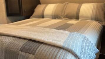 2 Schlafzimmer, kostenloses WLAN, BettwÀsche