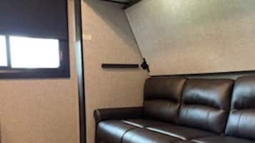 Smart TV, fireplace, DVD player