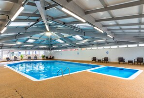 Indoor pool - Serendipity Lodge (Torpoint)
