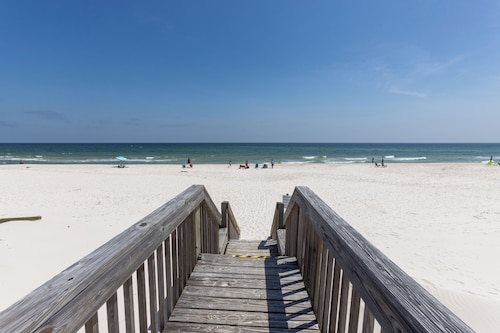 SHW 201A- West Beach Gem, Gulf & Lagoon Views, Kayak & Paddleboard Provided!