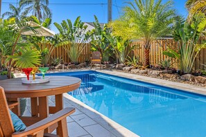 Pool - New Pool!!!! And tropical landscape! 3 bedroom 3 bath house near barefoot beach (Bonita Springs)