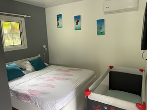 1 chambre, lit de bébé portatif, Wi-Fi