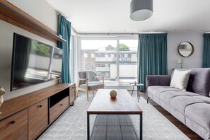 Double Room | In-room dining - Impressive 2 Bed Penthouse in Wandsworth (London)