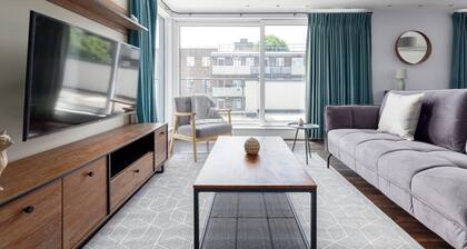 Impressive 2 Bed Penthouse in Wandsworth