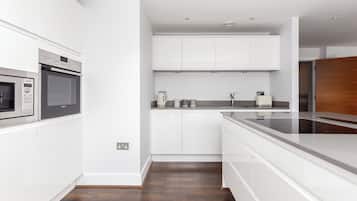 Double Room | In-room dining