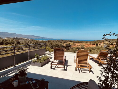 Phaedra House for relaxing holidays near Platanias