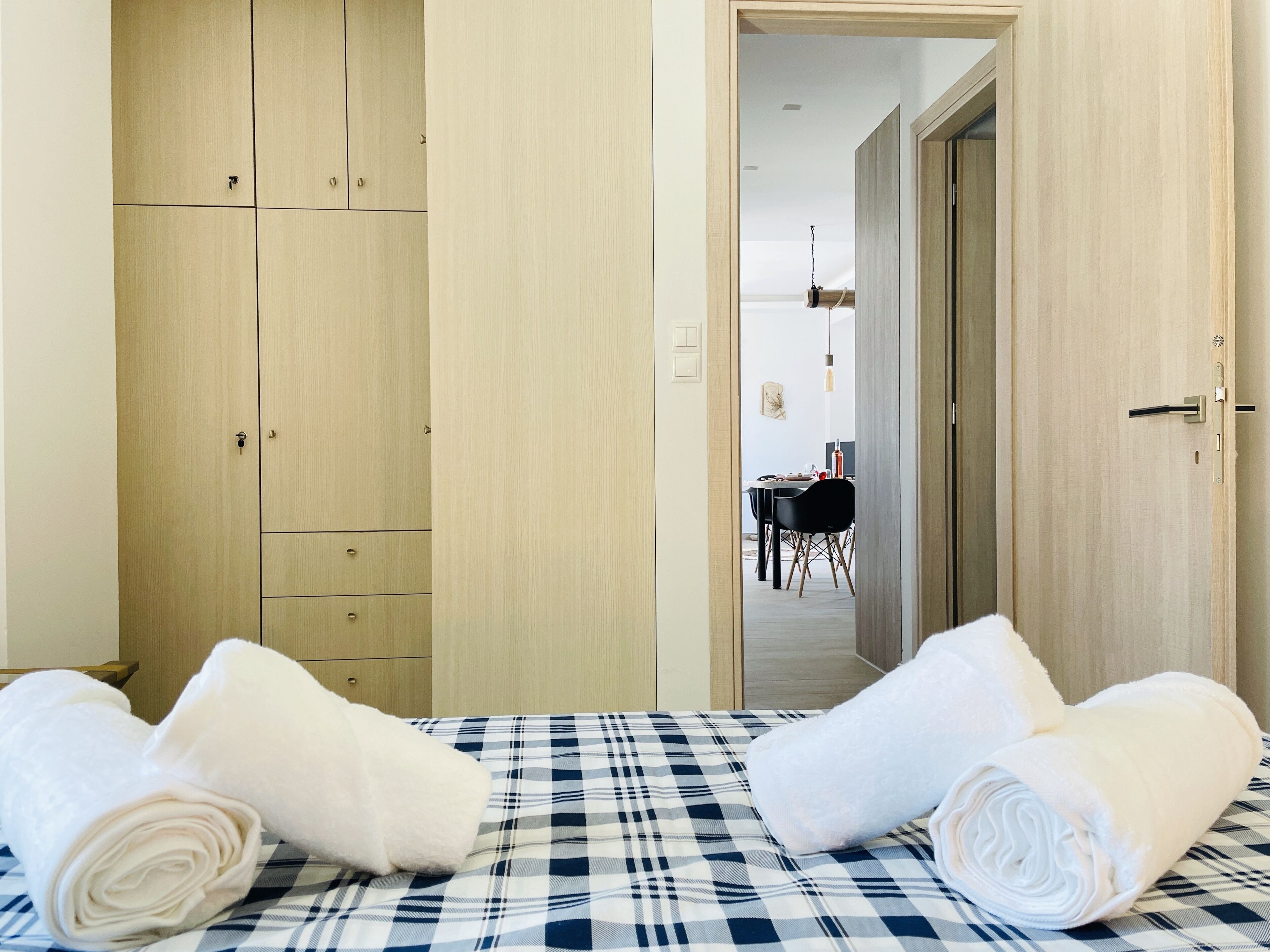 2 makuuhuonetta, silitysrauta/-lauta, Wi-Fi, vuodevaatteet