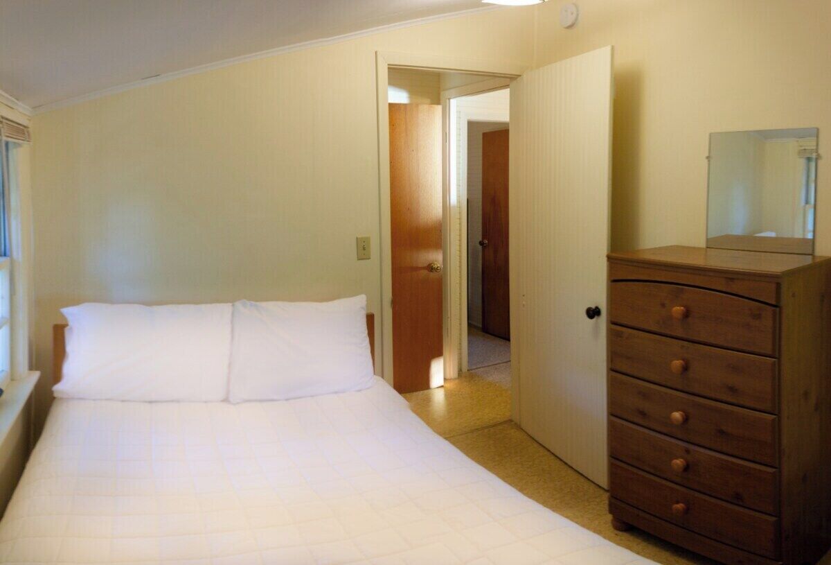 4 dormitorios, tabla de planchar con plancha, wifi gratis y ropa de cama