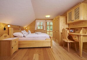 Family Chalet, Multiple Beds, 2 Bathrooms, Garden Area (Alpine Dream Chalet With Private Ski) | 4 bedrooms, bed sheets - Alpine Dream Chalet With Private Ski Lift (Solcava)