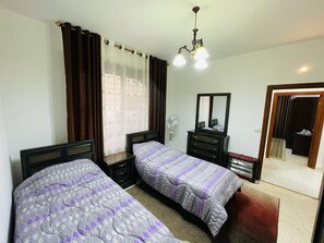 3 chambres, bureau, fer et planche à repasser, Wi-Fi