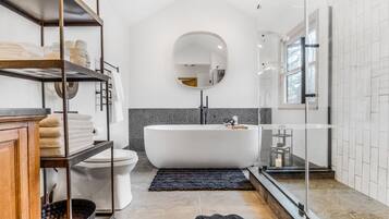 Bathtub