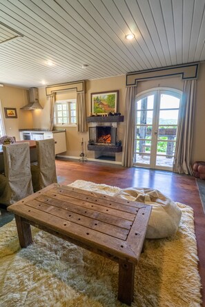 Chale Exclusive Cozinha e Sala de Estar