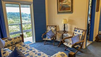 Suite com Varanda | Wi-Fi de cortesia, roupa de cama