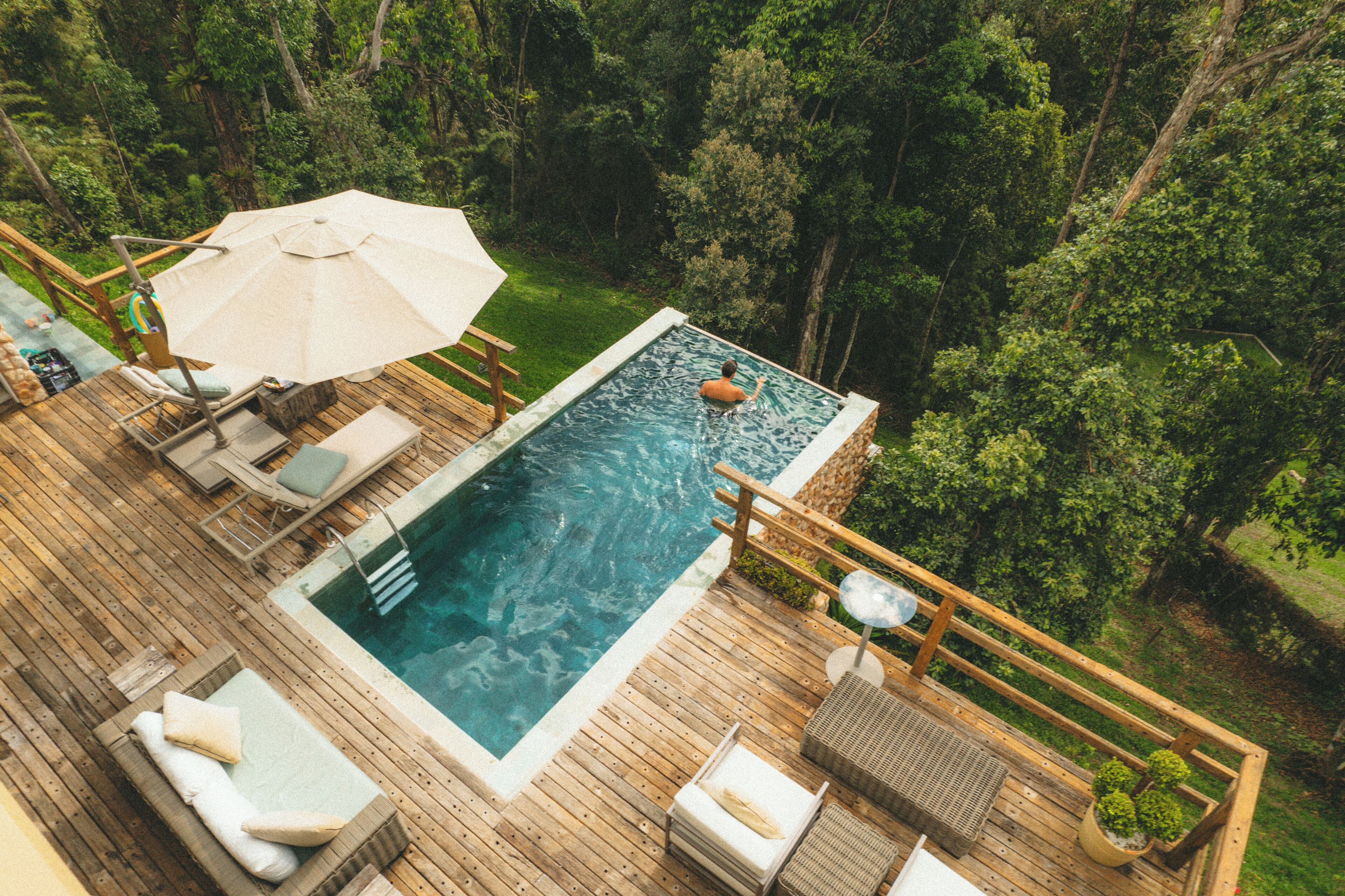 Outdoor pool, open 10:00 AM to 7:00 PM, pool loungers