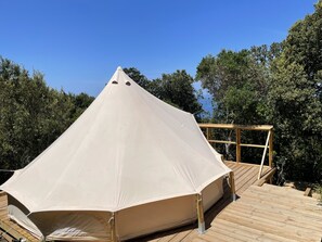 Property grounds - Corsica Natura 5 kilometers from the beaches  (Coti-Chiavari)