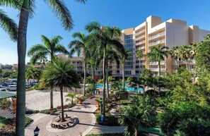 Exterior - Resort Managed 2 BR -Sleeps 8 at Wyndham Palm Aire -Pools! (Pompano Beach)