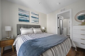 2 soverom, strykejern/-brett, wi-fi og sengetøy