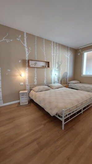 1 bedroom, free WiFi, bed sheets